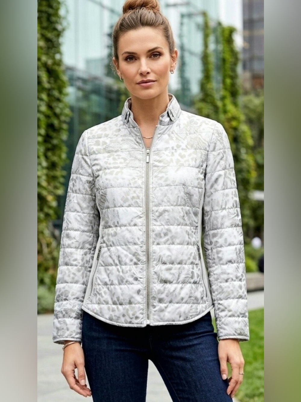 Chico's Silver Gray Quilted Animal-Print Packable Puffer Jacket. Size 2 = Large